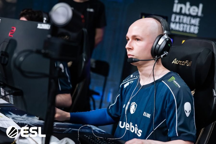 Jonathan Jablonowski, o EliGE, jogador profissional de CS2, no Team Liquid