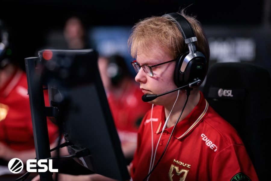 Jimi Joonas Salo, o Jimpphat, Finland / Rifle de CS2, no Aurora Gaming