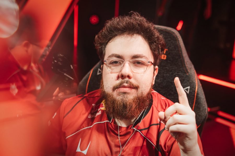 Nathan Orf, o leaf, jogador profissional de Valorant, no G2 Esports