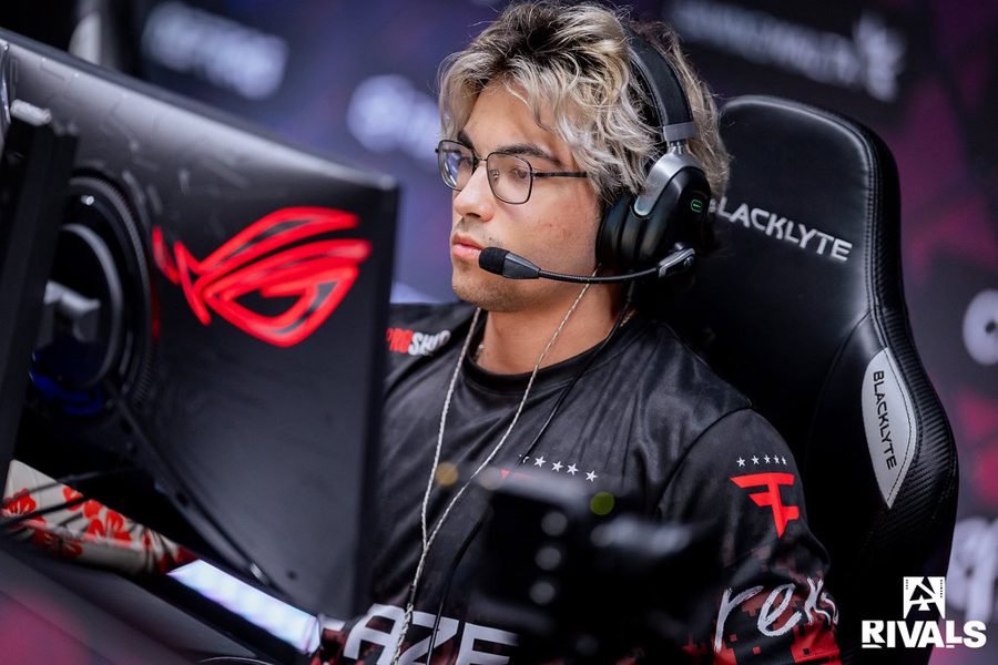 Russel Van Dulken, o Twistzz, tricampeao de Major, jogador profissional de CS2 no FaZe Clan