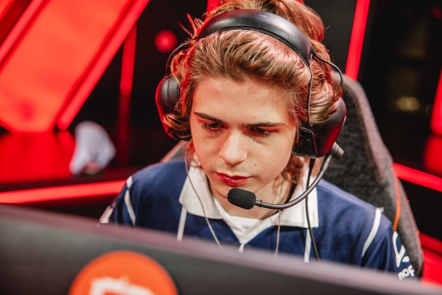 Andrew Maust, o Verno, jogador profissional de Valorant, no MIBR