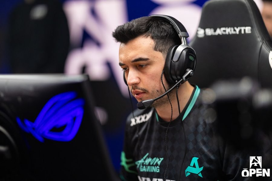 Ozgur Eker, o woxic, AWPer de CS2, no Aurora Gaming