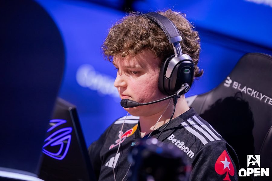Mareks Galinskis, o YEKINDAR, Europe (Latvia) - Entry/Rifler de CS2, no FURIA